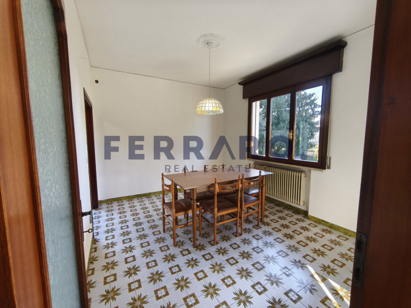 Povegliano. Codice CV20. 

In posizione tranquilla e immersa nel verde, proponiamo in vendita vil...