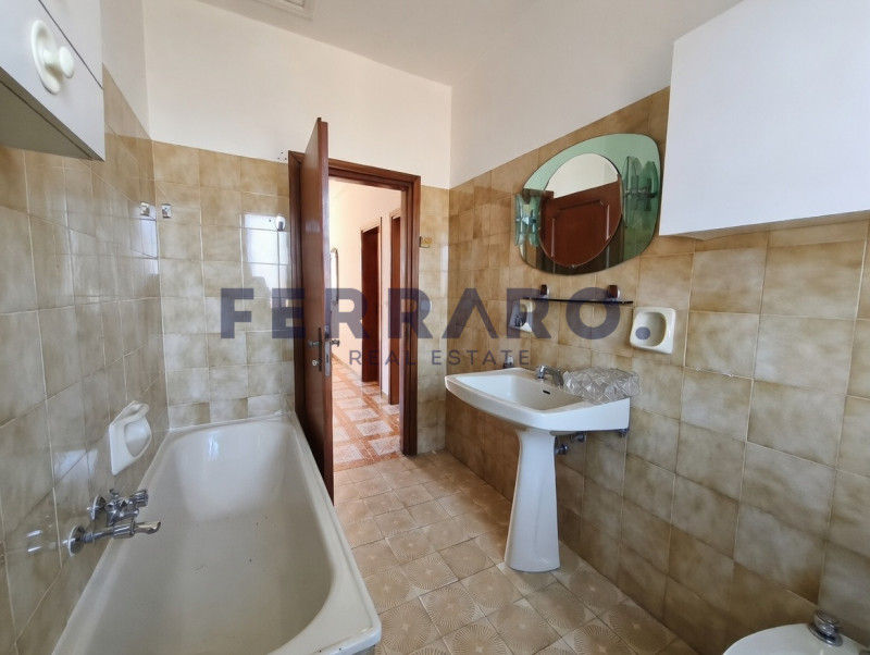 Povegliano. Codice CV20. 

In posizione tranquilla e immersa nel verde, proponiamo in vendita vil...