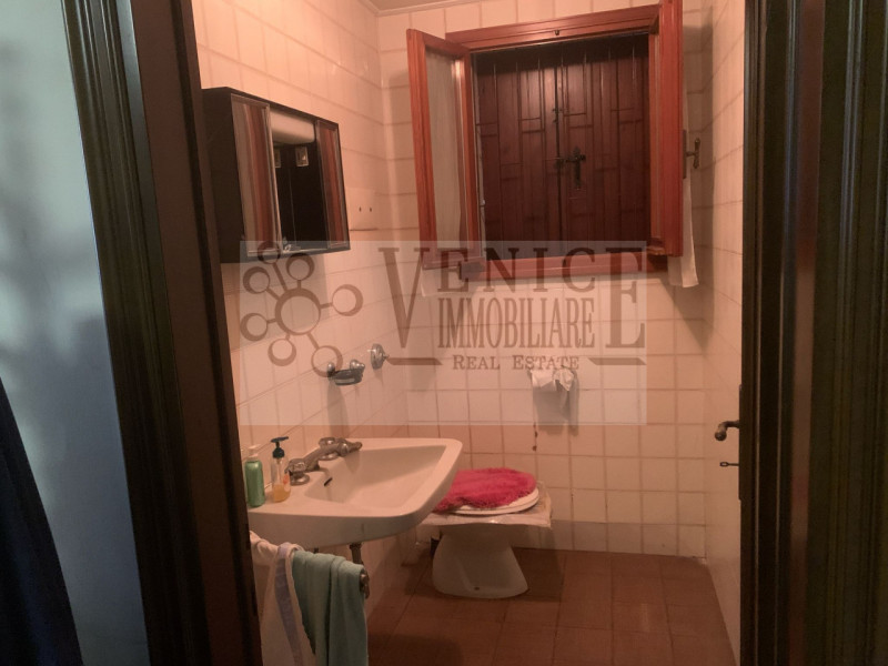 In una delle zone più richieste di Abano Terme, precisamente nella tranquilla e affascinante zona...