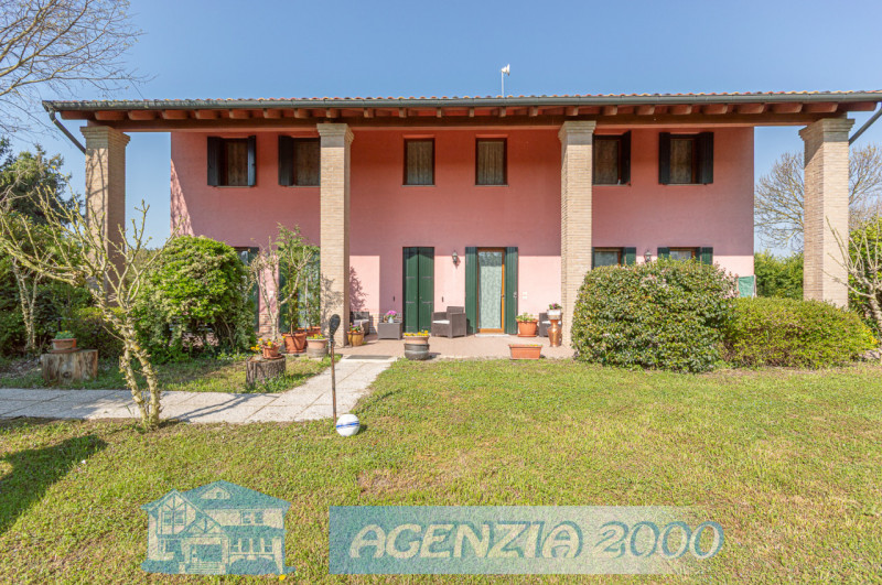 Correzzola Vendita Villa contemporanea