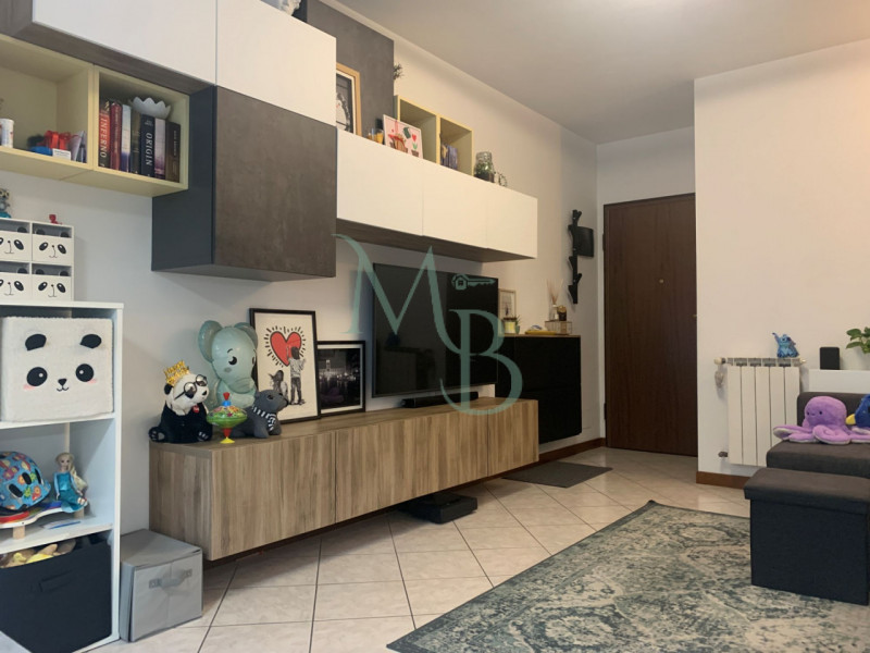 PADOVA – CAMIN: Immobiliare MB è lieta di proporre in esclusiva un raffinato appartamento quadril...