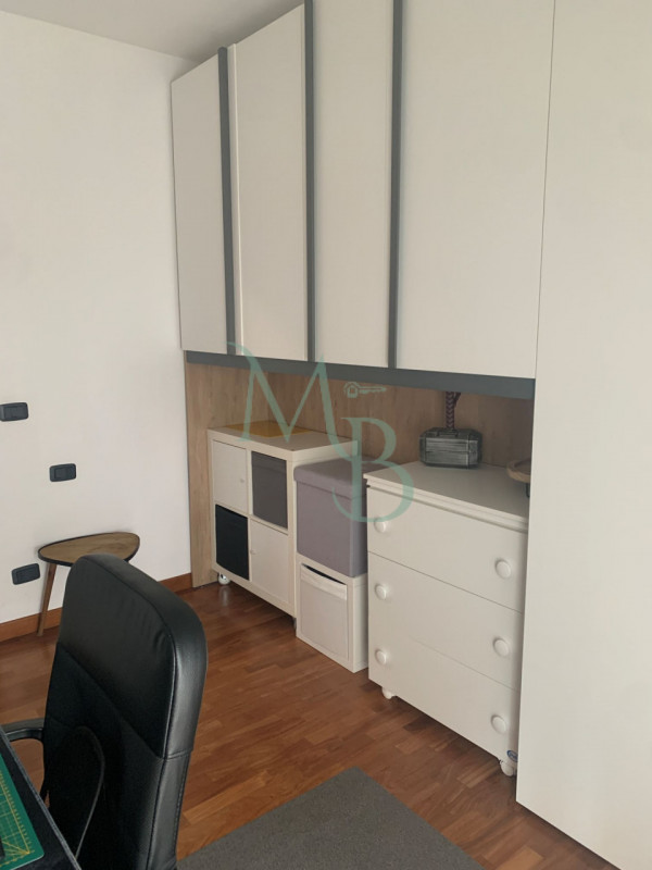 PADOVA – CAMIN: Immobiliare MB è lieta di proporre in esclusiva un raffinato appartamento quadril...