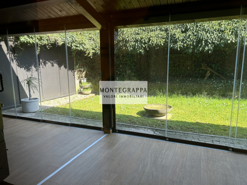 Sei alla ricerca di un immobile esclusivo dalle metrature davvero generose e dalle finiture di pr...