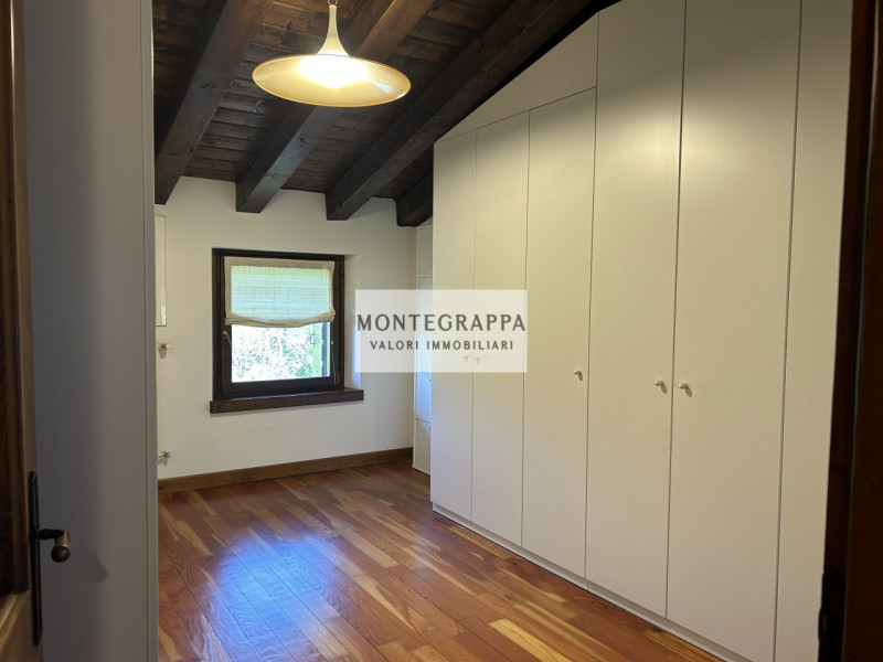 Sei alla ricerca di un immobile esclusivo dalle metrature davvero generose e dalle finiture di pr...