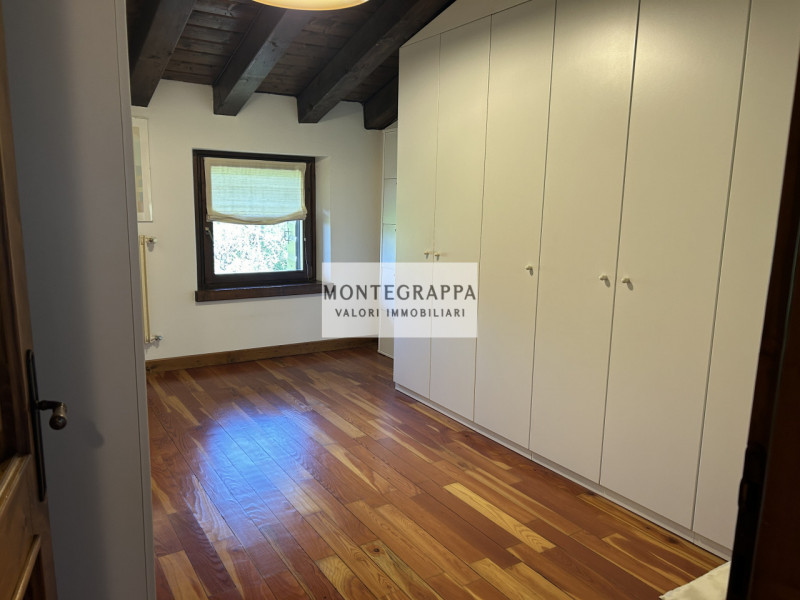 Sei alla ricerca di un immobile esclusivo dalle metrature davvero generose e dalle finiture di pr...