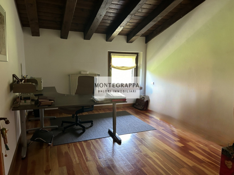 Sei alla ricerca di un immobile esclusivo dalle metrature davvero generose e dalle finiture di pr...