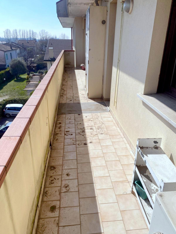 APPARTAMENTO GENEROSE DIMENSIONI 2 LIVELLI PONTE SAN NICOLO' €.270.000 rif.CL460

Grande opportun...