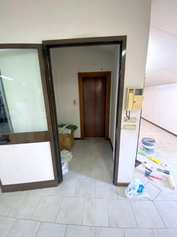 APPARTAMENTO GENEROSE DIMENSIONI 2 LIVELLI PONTE SAN NICOLO' €.270.000 rif.CL460

Grande opportun...