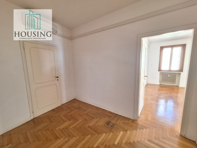 Nel cuore pulsante del centro storico di Padova, zona Ghetto, a pochi passi dal Duomo e dalle pia...