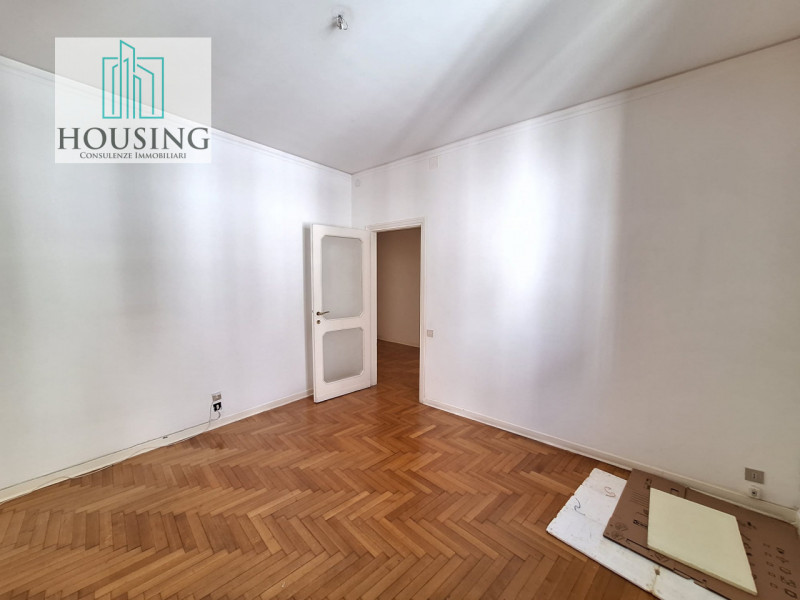 Nel cuore pulsante del centro storico di Padova, zona Ghetto, a pochi passi dal Duomo e dalle pia...