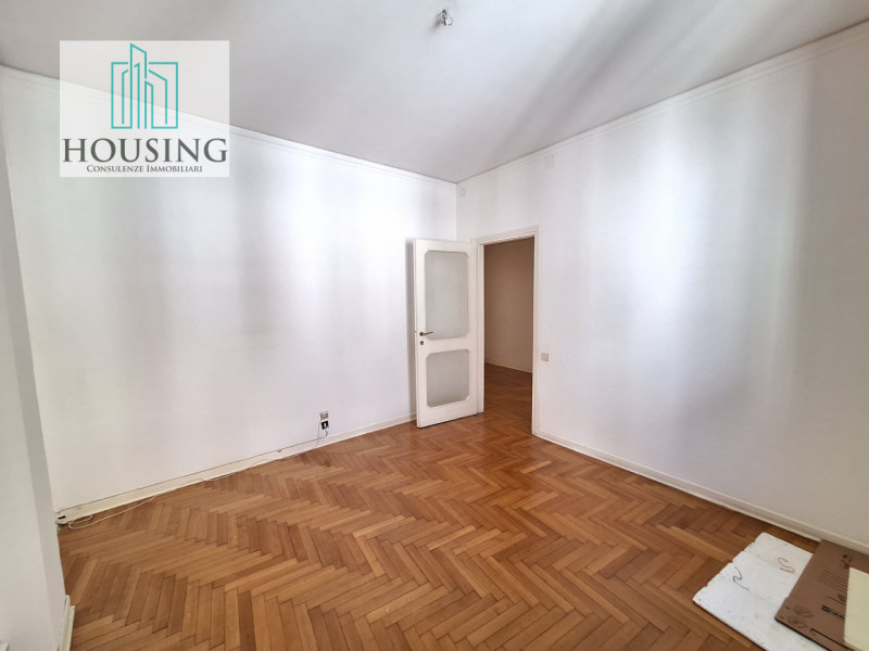 Nel cuore pulsante del centro storico di Padova, zona Ghetto, a pochi passi dal Duomo e dalle pia...