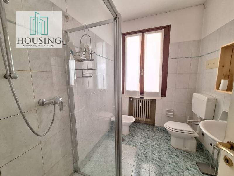 Nel cuore pulsante del centro storico di Padova, zona Ghetto, a pochi passi dal Duomo e dalle pia...