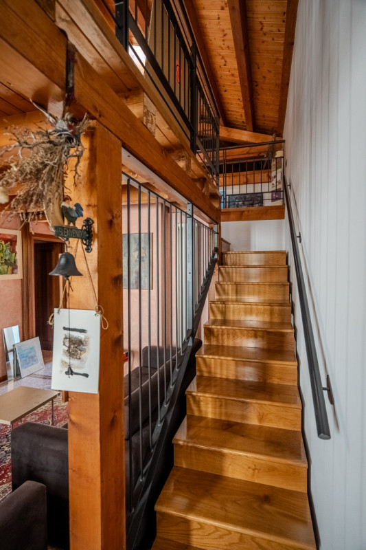 PONTE DEGLI ANGELI - Proponiamo palazzina storica indipendente a pochi passi dal centro città, di...