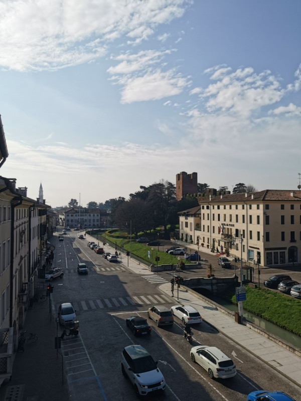 Vendiamo quattro esclusivi appartamenti situati nella prima linea di palazzi lungo il corso XXIX ...