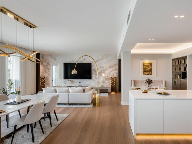 Vendiamo quattro esclusivi appartamenti situati nella prima linea di palazzi lungo il corso XXIX ...