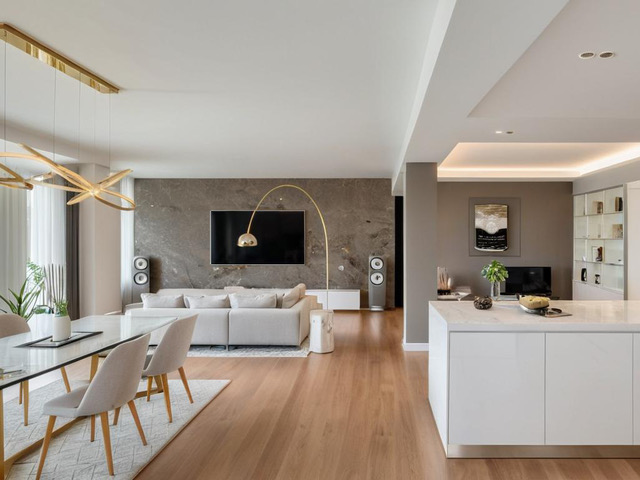 Vendiamo quattro esclusivi appartamenti situati nella prima linea di palazzi lungo il corso XXIX ...