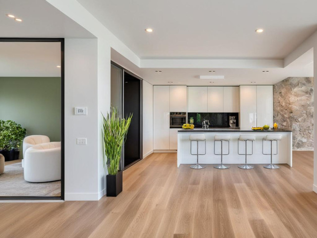 Vendiamo quattro esclusivi appartamenti situati nella prima linea di palazzi lungo il corso XXIX ...