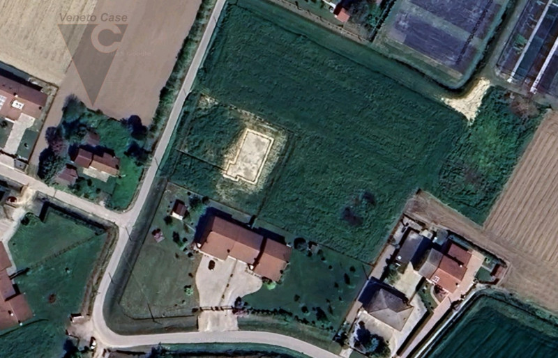 Scopri il tuo angolo di paradiso in campagna! 
Proponiamo in vendita terreno edificabile immerso ...