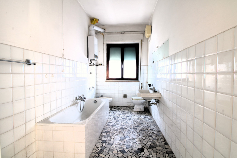 MONSELICE: nel cuore del centro storico di Monselice, proponiamo in vendita un esclusivo appartam...