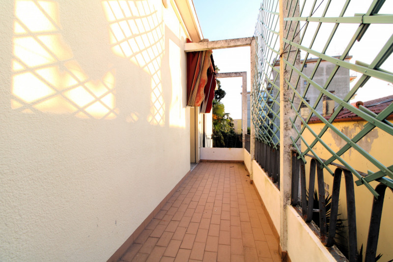 MONSELICE: in centro storico appartamento di ampie metrature da ristrutturare situato al primo e ...