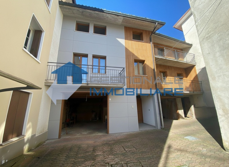 VALLI DEL PASUBIO: APPARTAMENTO BICAMERE CON GARAGE € 23.000
info 0445.824740 - 0445-527455

BUON...