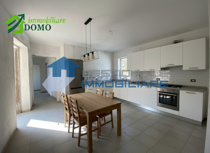 VALLI DEL PASUBIO: APPARTAMENTO BICAMERE CON GARAGE € 23.000
info 0445.824740 - 0445-527455

BUON...