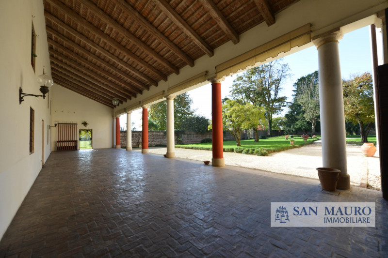 Villa Veneta del XVII secolo – Un gioiello storico completamente restaurato 
Per info e contatti:...