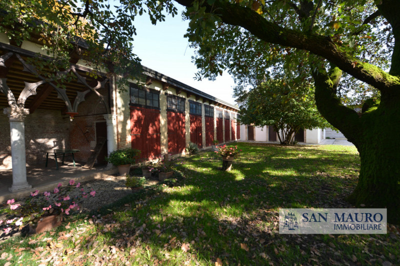 Villa Veneta del XVII secolo – Un gioiello storico completamente restaurato 
Per info e contatti:...