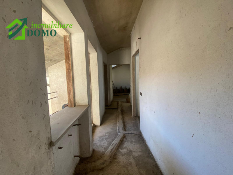 VALLI DEL PASUBIO: APPARTAMENTO BICAMERE CON GARAGE + CANTINA € 23.000
info 0445.824740 - 0445-52...