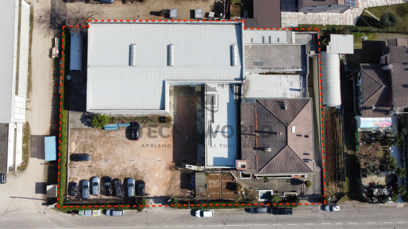 Presentiamo un'opportunità unica di investimento nel comune di Zanè, situato nella zona periferic...