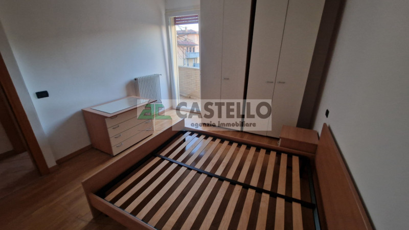 Curtarolo centro paese, in quartiere residenziale interessante appartamento con 2 camere libero d...