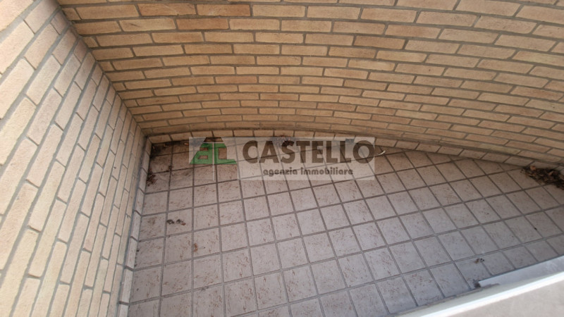 Curtarolo centro paese, in quartiere residenziale interessante appartamento con 2 camere libero d...