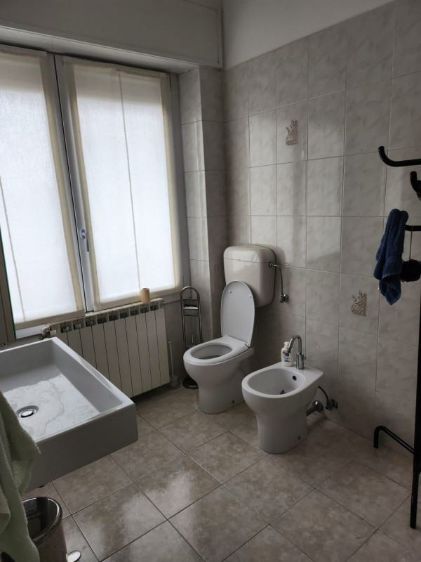 CANONE DI LOCAZIONE al mese 500 euro + 150 euro di spese per manutenzione continua e comprendono:...