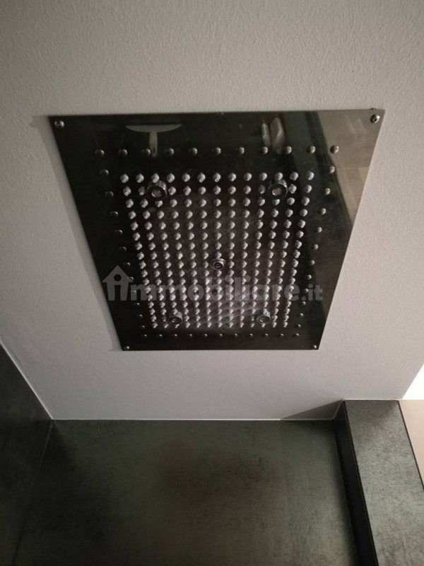 raffinato appartamento di 150 mq, recentemente ristrutturato con materiali di pregio e dotazioni ...