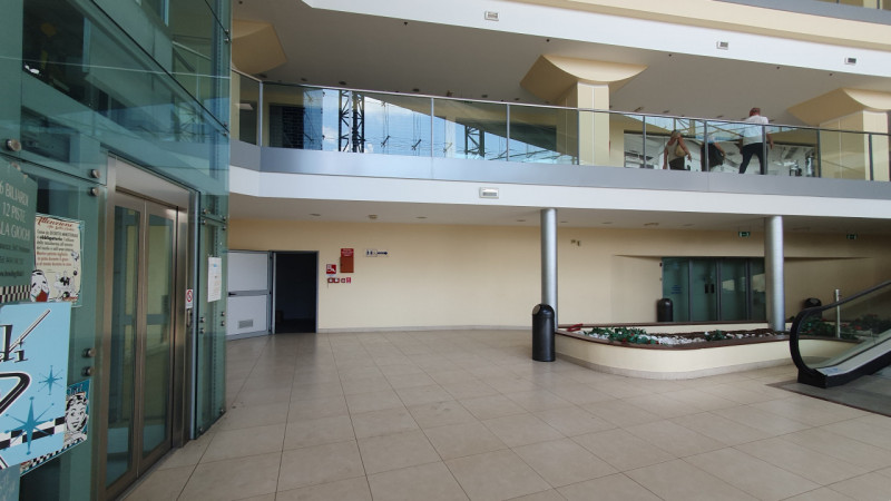 PORDENONE: In posizione strategica nel principale parco commerciale di Pordenone proponiamo in AF...