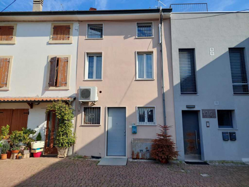 Villafranca di Verona Vendita Appartamento quadrilocale