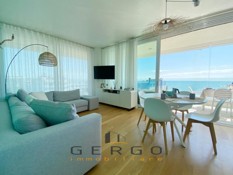 (Per INFO Mara 3481536890) A Jesolo Lido, a pochi passi da Piazza Mazzini e a due passi dal mare,...