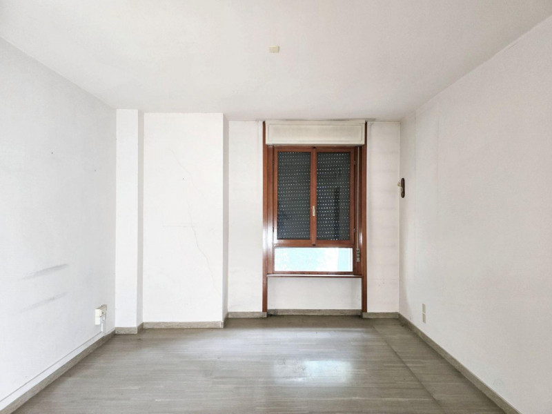 Quest’immobile viene venduto tramite asta online.
Ampia porzione ad uso uffici che si sviluppa ai...