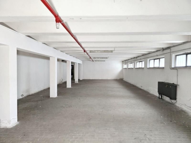 Quest’immobile viene venduto tramite asta online.
Ampia porzione ad uso uffici che si sviluppa ai...