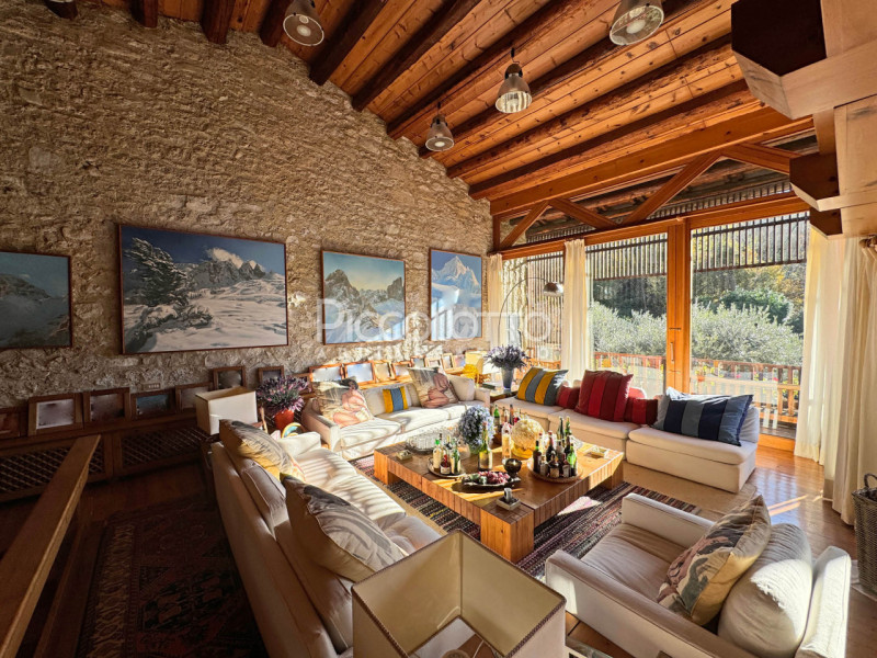 Rif. V5247 - Ad Asolo, immersa nella tranquillità dei Colli e a soli 5 minuti dal centro storico,...