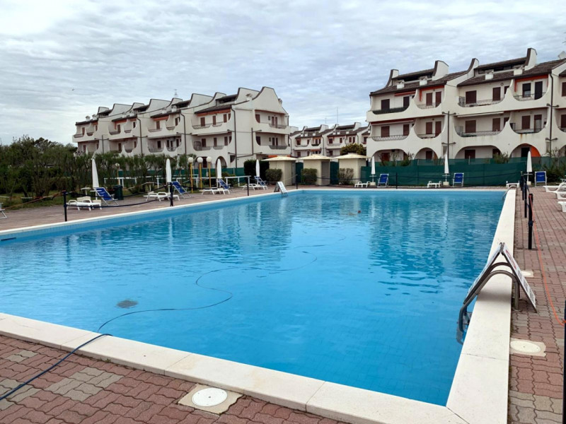 CHIOGGIA - ISOLA VERDE Scopri questo affascinante appartamento bilocale in vendita nella splendid...