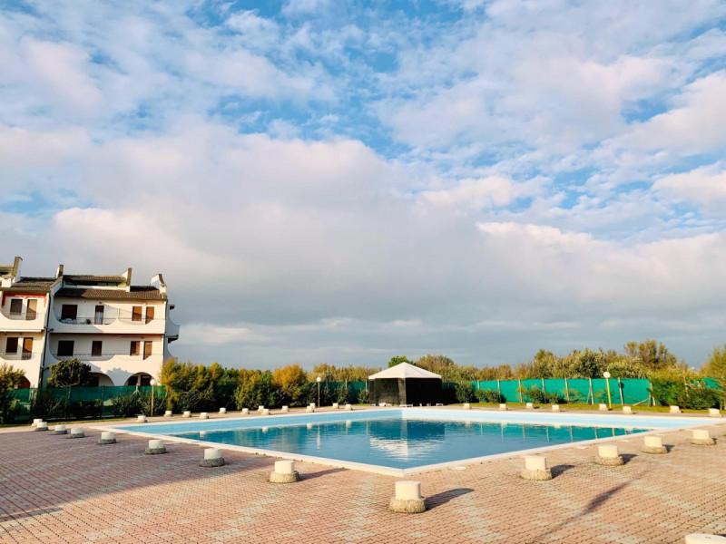CHIOGGIA - ISOLA VERDE Scopri questo affascinante appartamento bilocale in vendita nella splendid...