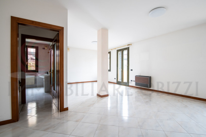 ALBIGNASEGO CENTRO: in esclusiva, situata nella rinomata zona del centro di Albignasego, splendid...