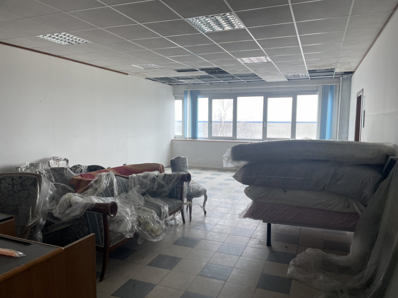 Siamo proporre in vendita, in zona industriale a Pieve del Grappa, un capannone di circa 2000 mq,...