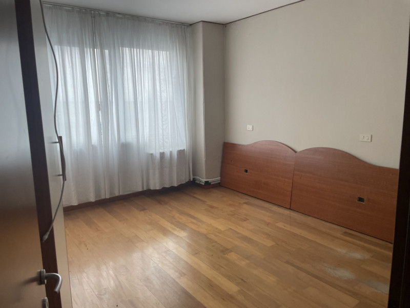 Siamo proporre in vendita, in zona industriale a Pieve del Grappa, un capannone di circa 2000 mq,...