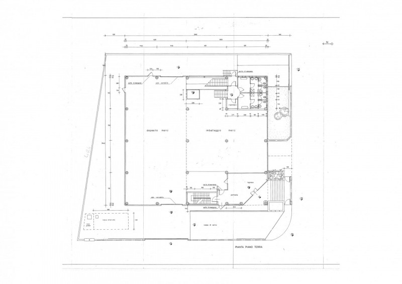 Siamo proporre in vendita, in zona industriale a Pieve del Grappa, un capannone di circa 2000 mq,...