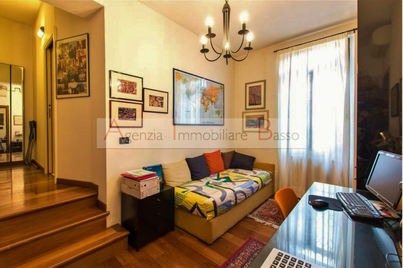 In vendita: ampio appartamento di 180 mq nel cuore del Centro Storico di Padova, situato al piano...