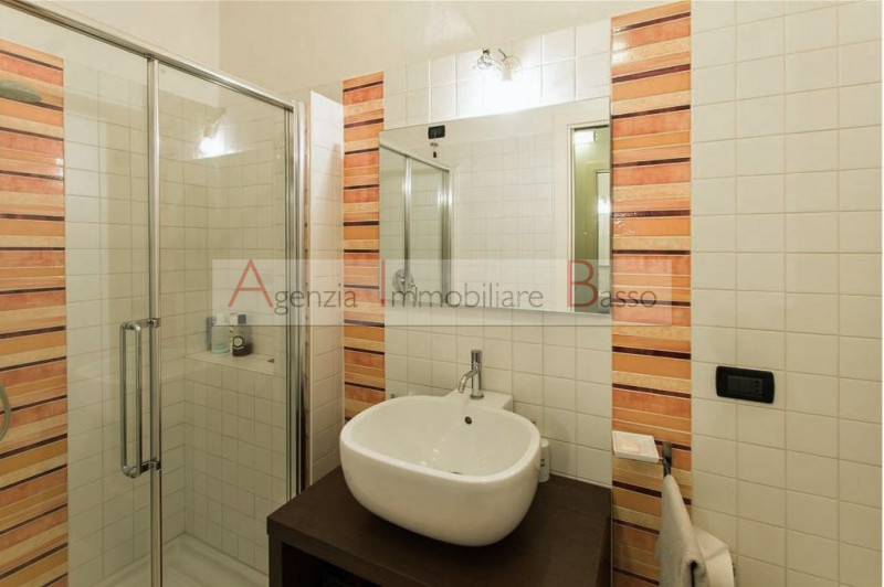 In vendita: ampio appartamento di 180 mq nel cuore del Centro Storico di Padova, situato al piano...