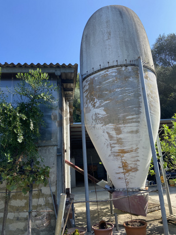 In vendita, nel comune di Sossano, un'affascinante proprietà rustica immersa nella tranquillità d...