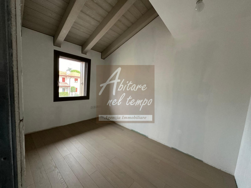 CITTADELLA -  VIALE DELLA STAZIONE

Villa di testa di pregio di nuova costruzione.

Elegante vill...